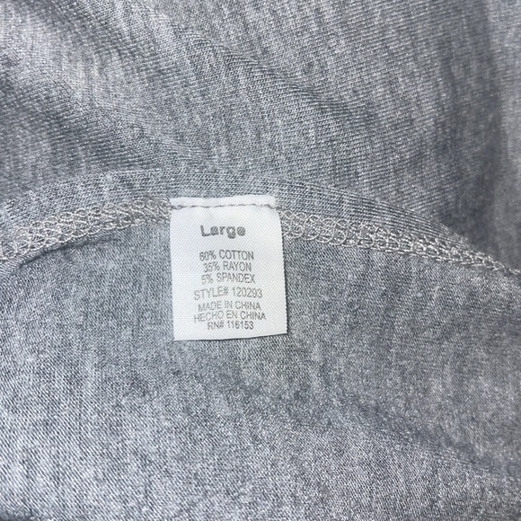 Poof! | Relaxed-Fit Gray Sleeveless Tank Top (Tunic) w/ Side Slit Detail, Size L - Picture 5 of 8